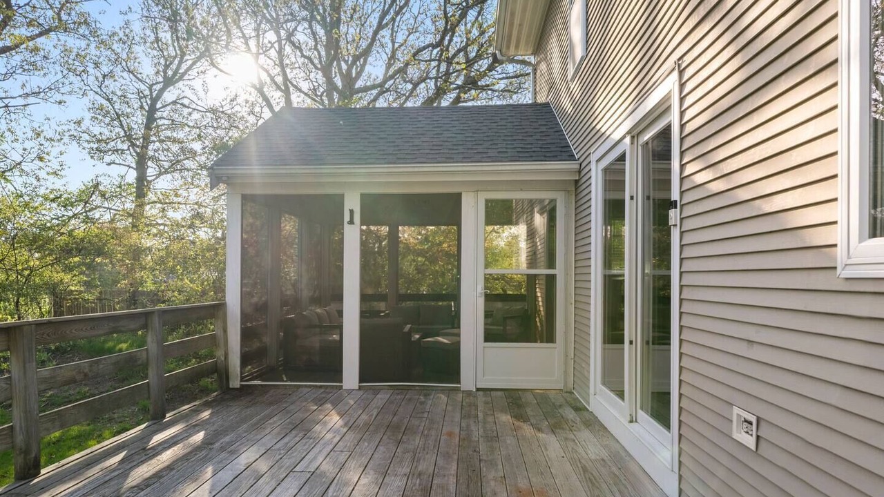 Photo of Patio Balcony in West Yarmouth