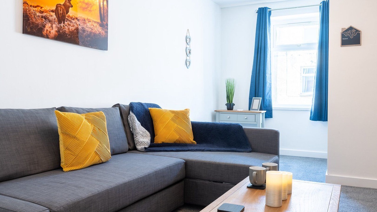 Photo of Livingroom in Dowlais