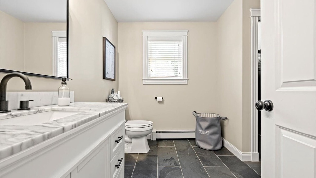 Photo of Bathroom in Naples