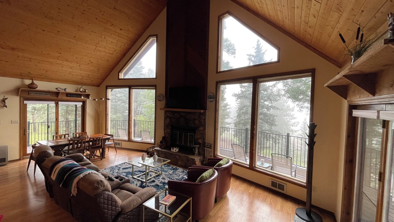 Photo of Livingroom in Angel Fire