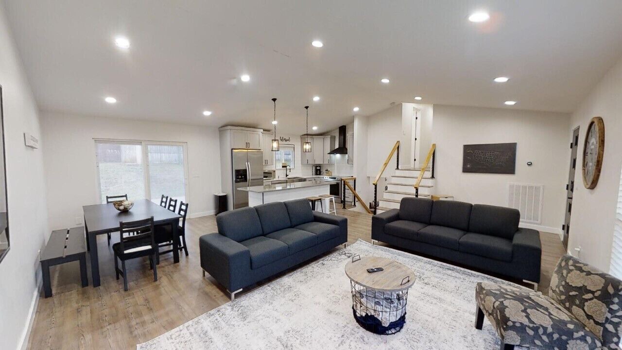 Photo of Livingroom in East Brainerd