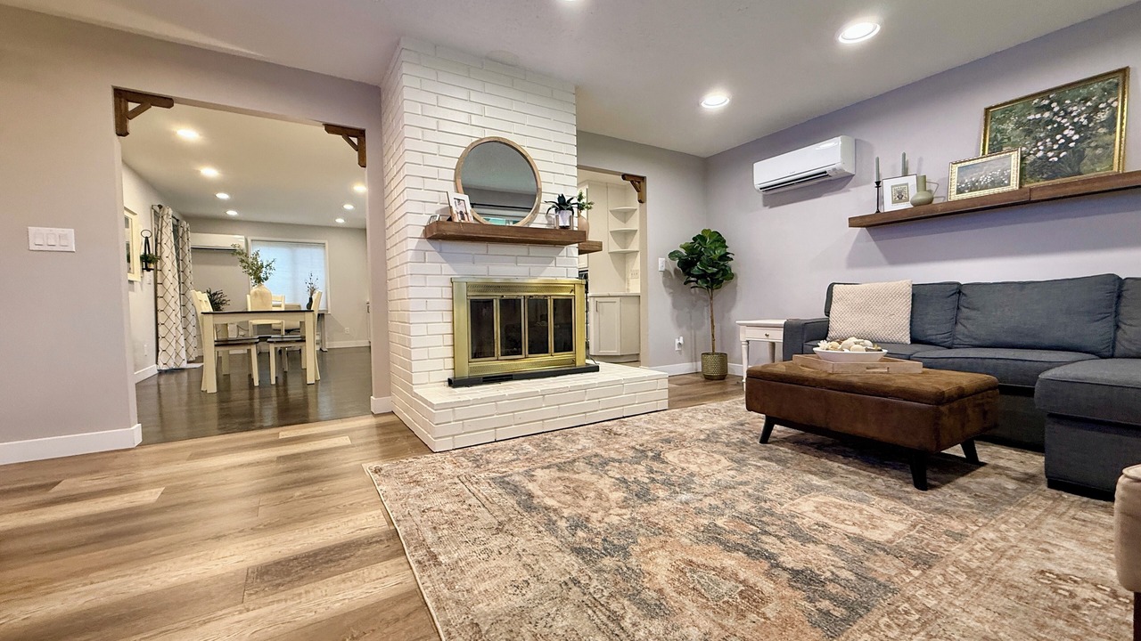 Photo of Livingroom in Bull Mountain