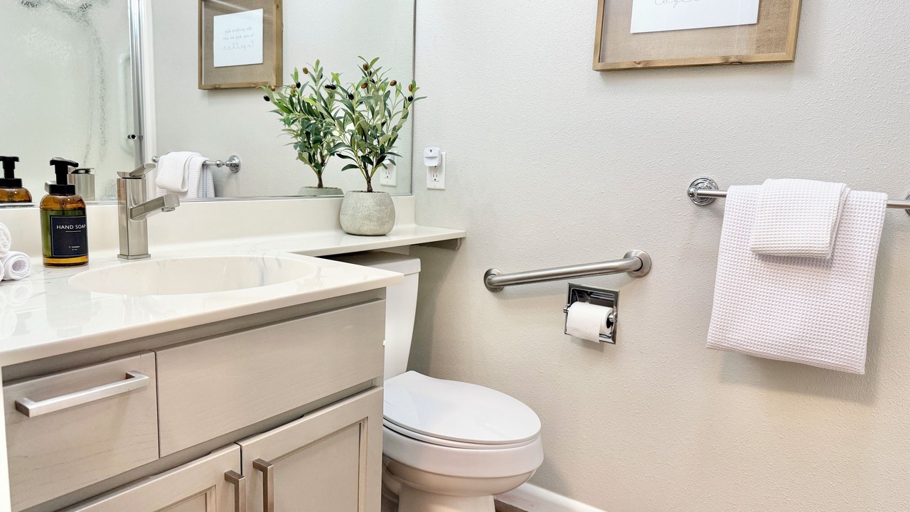 Photo of Bathroom in Bull Mountain