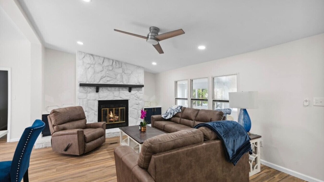 Photo of Livingroom in East Point
