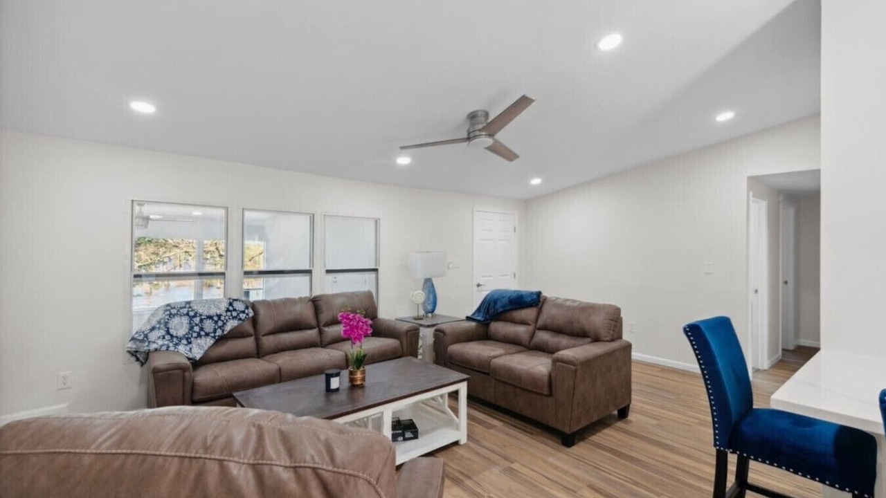 Photo of Livingroom in East Point