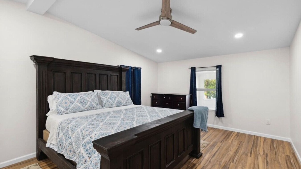 Photo of Bedroom in East Point