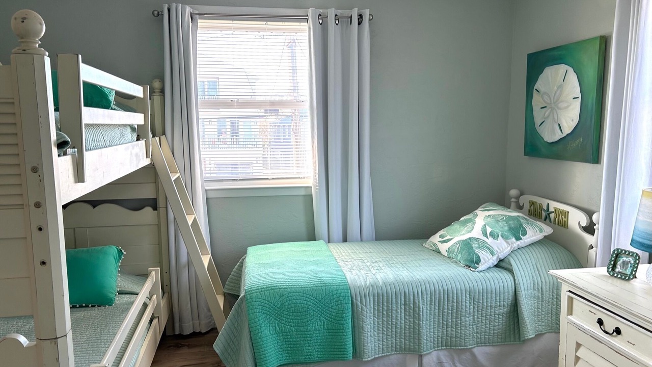 Photo of Bedroom in Gardens