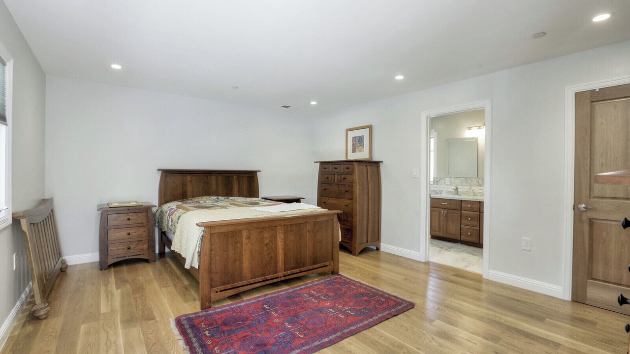 Photo of Bedroom in Burlingame