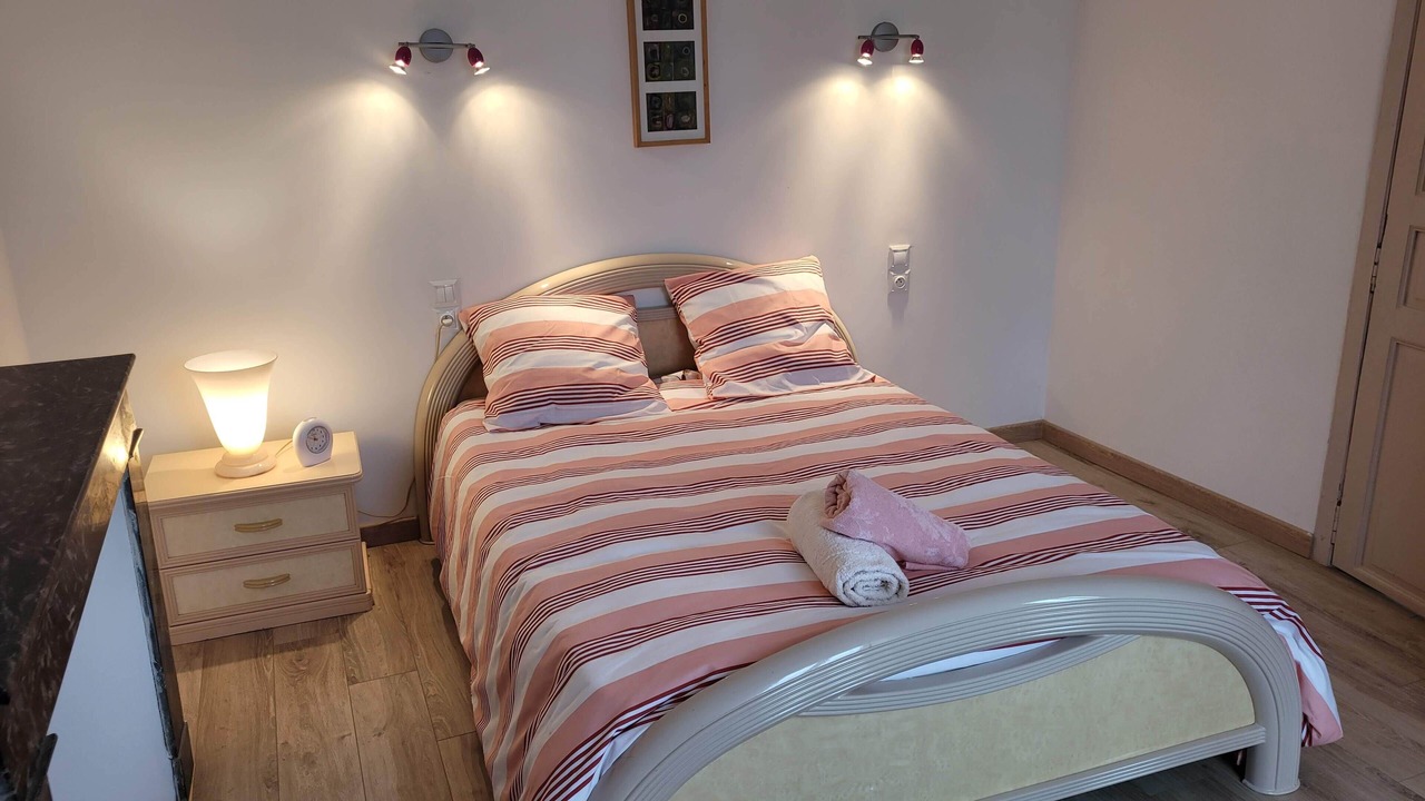 Photo of Bedroom in LIsle-en-Dodon
