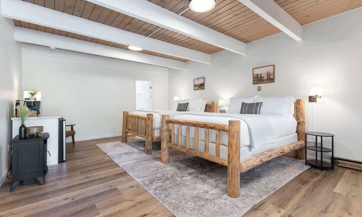 Photo of Bedroom in Springville