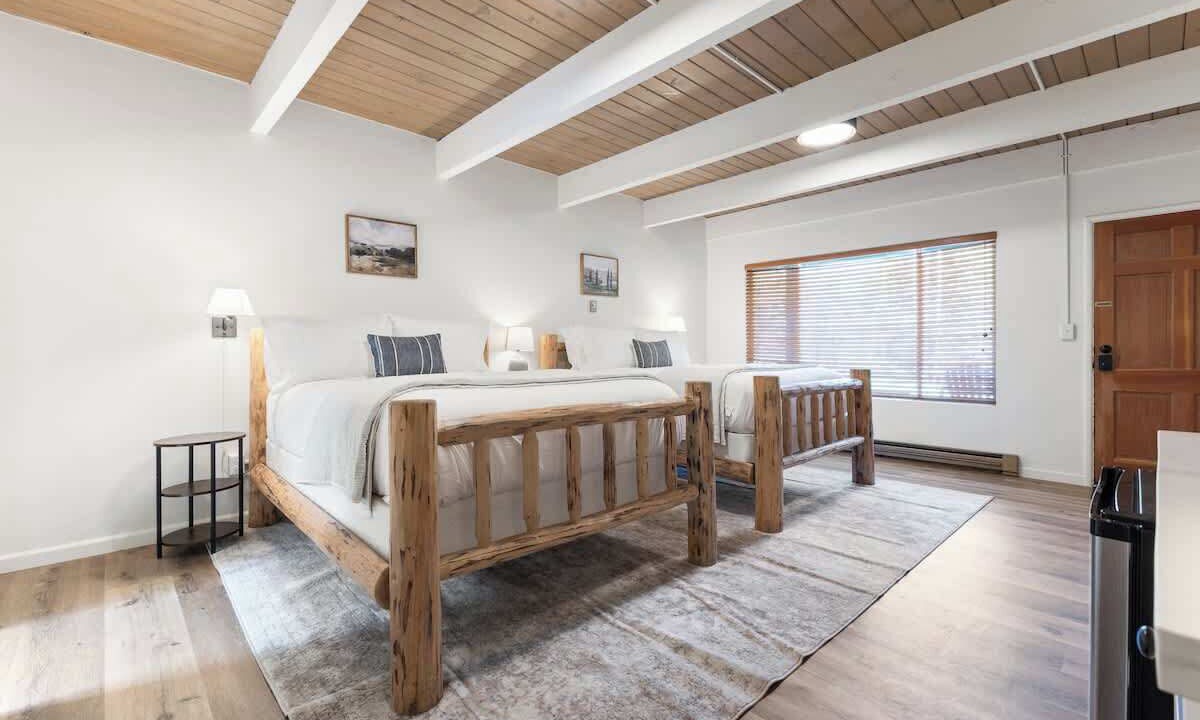 Photo of Bedroom in Springville