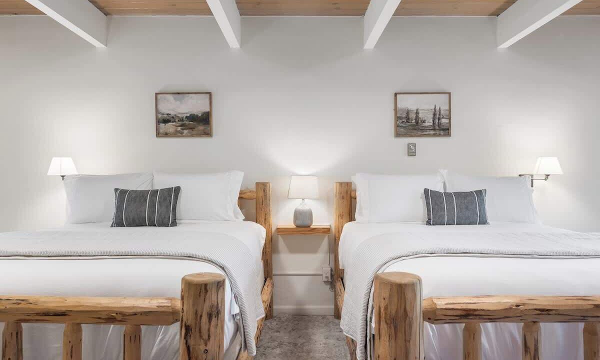 Photo of Bedroom in Springville