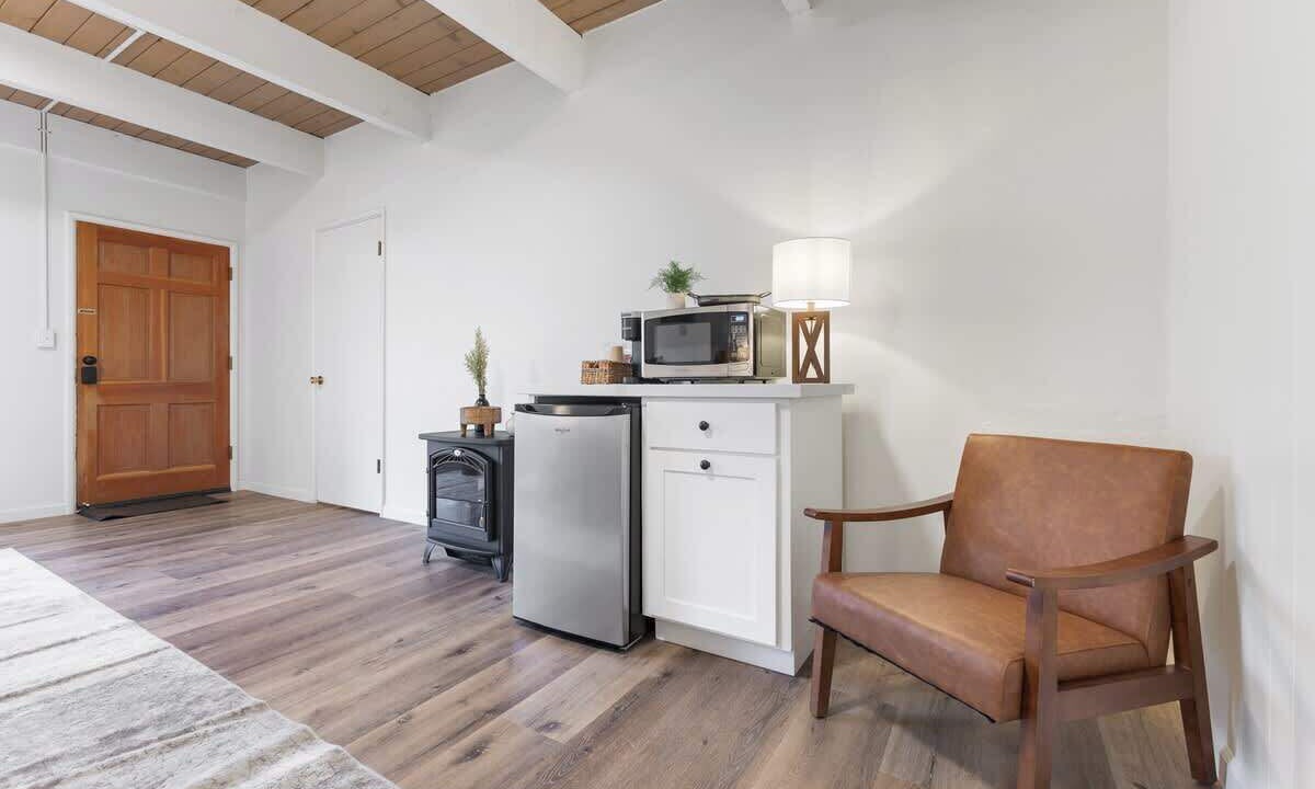Photo of Bedroom in Springville