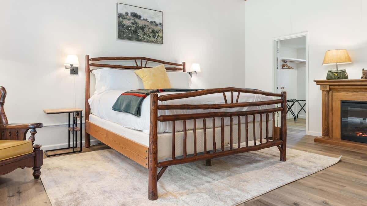 Photo of Bedroom in Springville