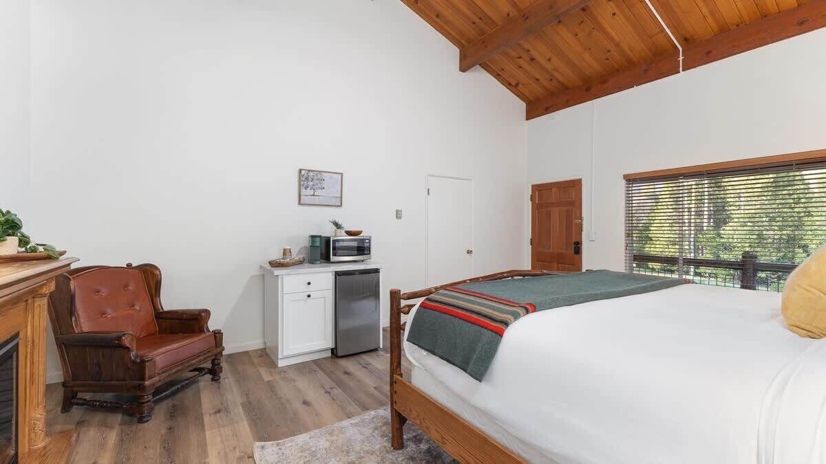 Photo of Bedroom in Springville