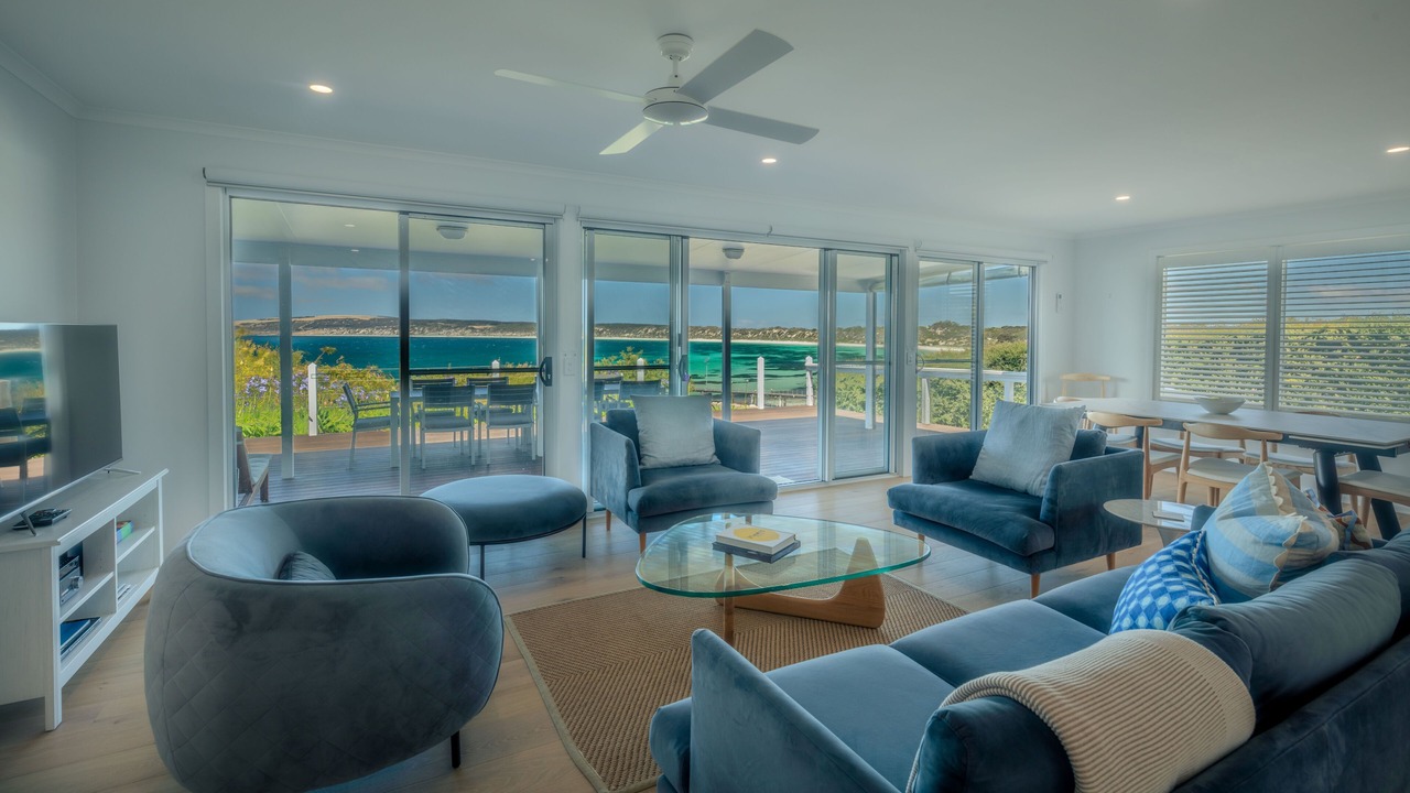 Photo of Livingroom in Emu Bay