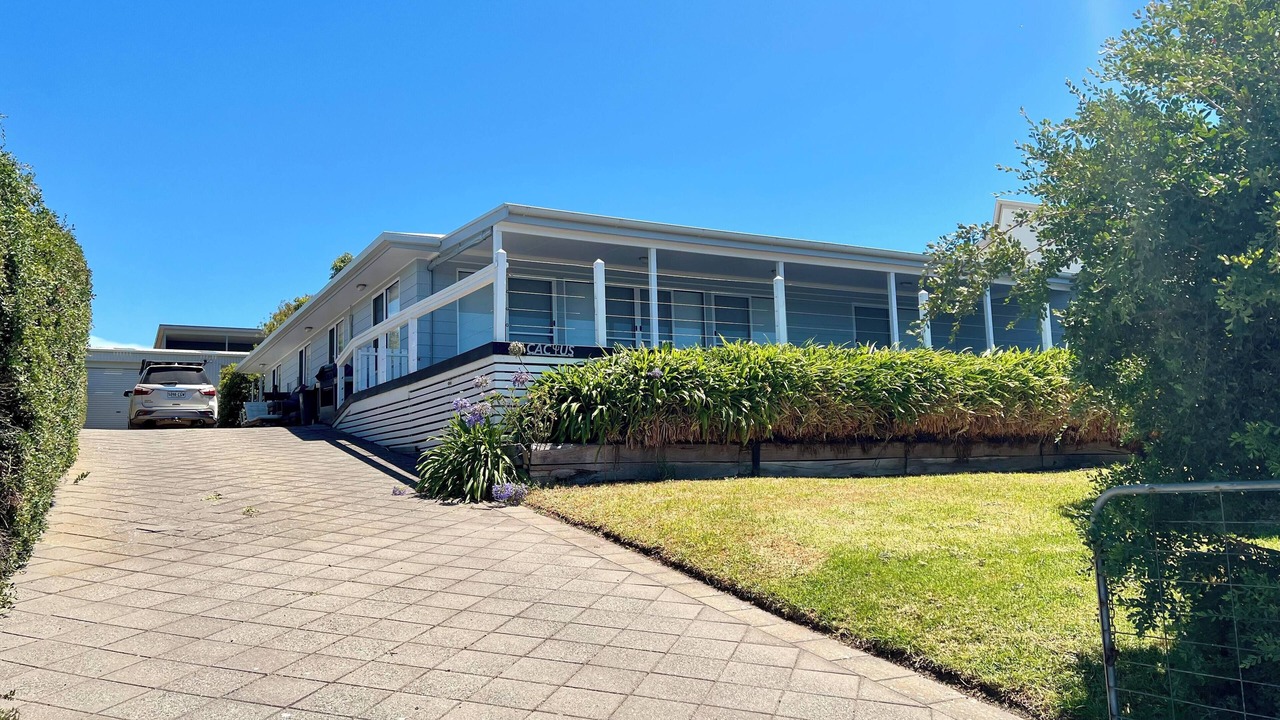 Photo of Outdoor in Emu Bay