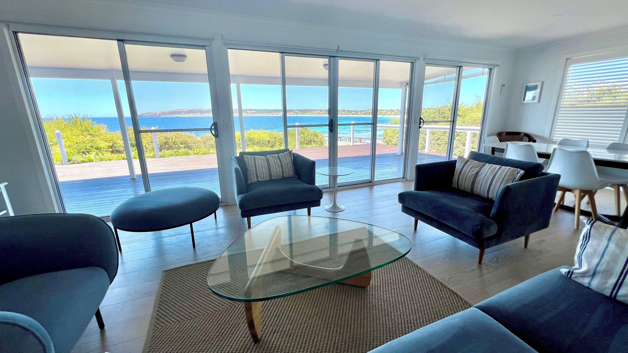 Photo of Livingroom in Emu Bay