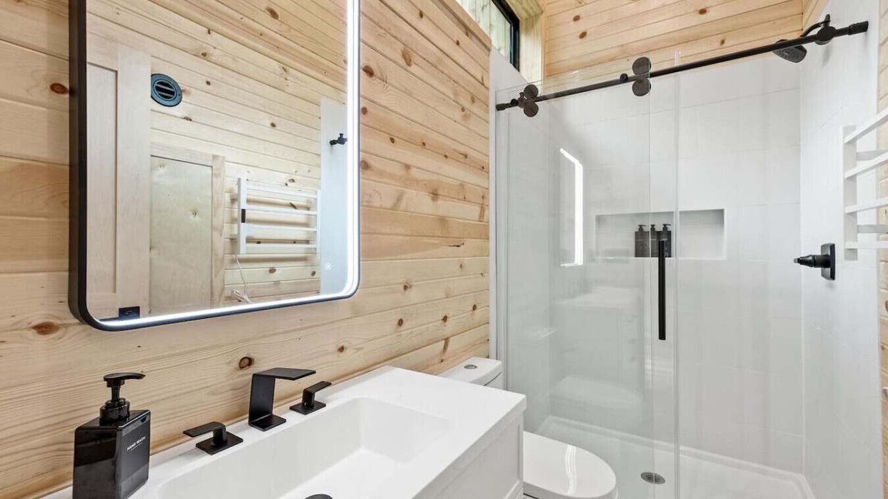 Photo of Bathroom in Oakdale