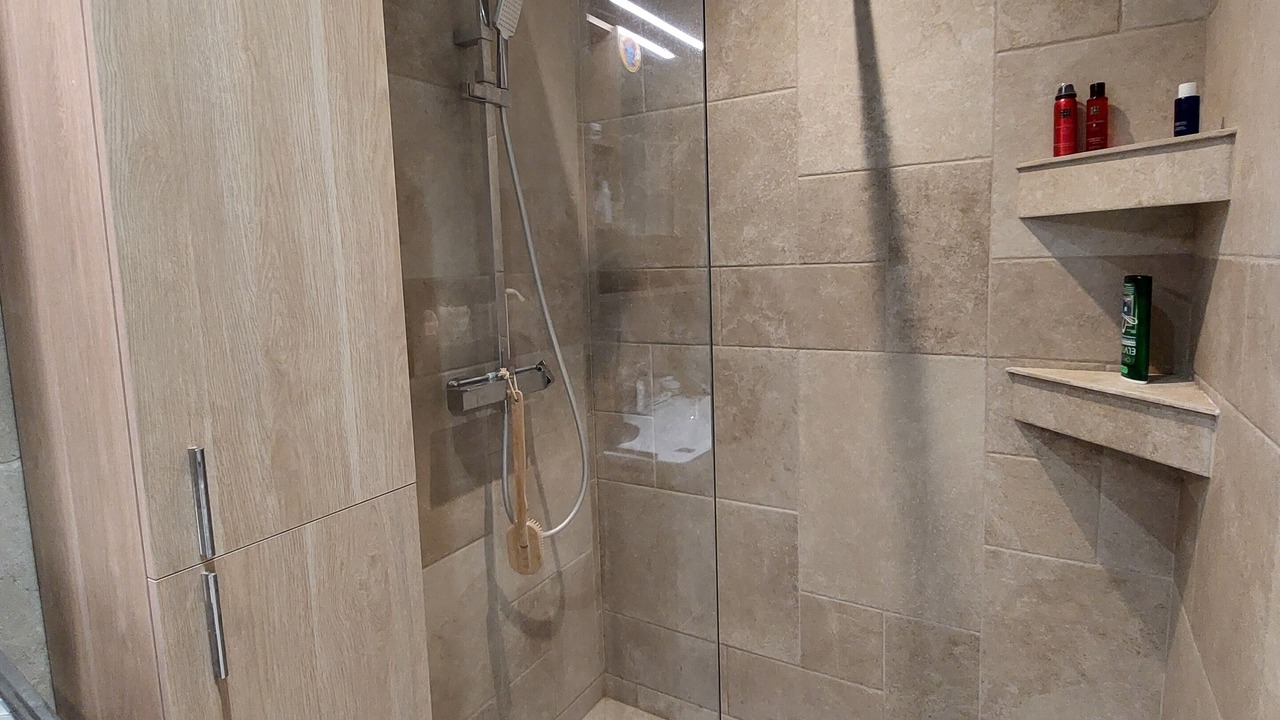 Photo of Bathroom in Gares