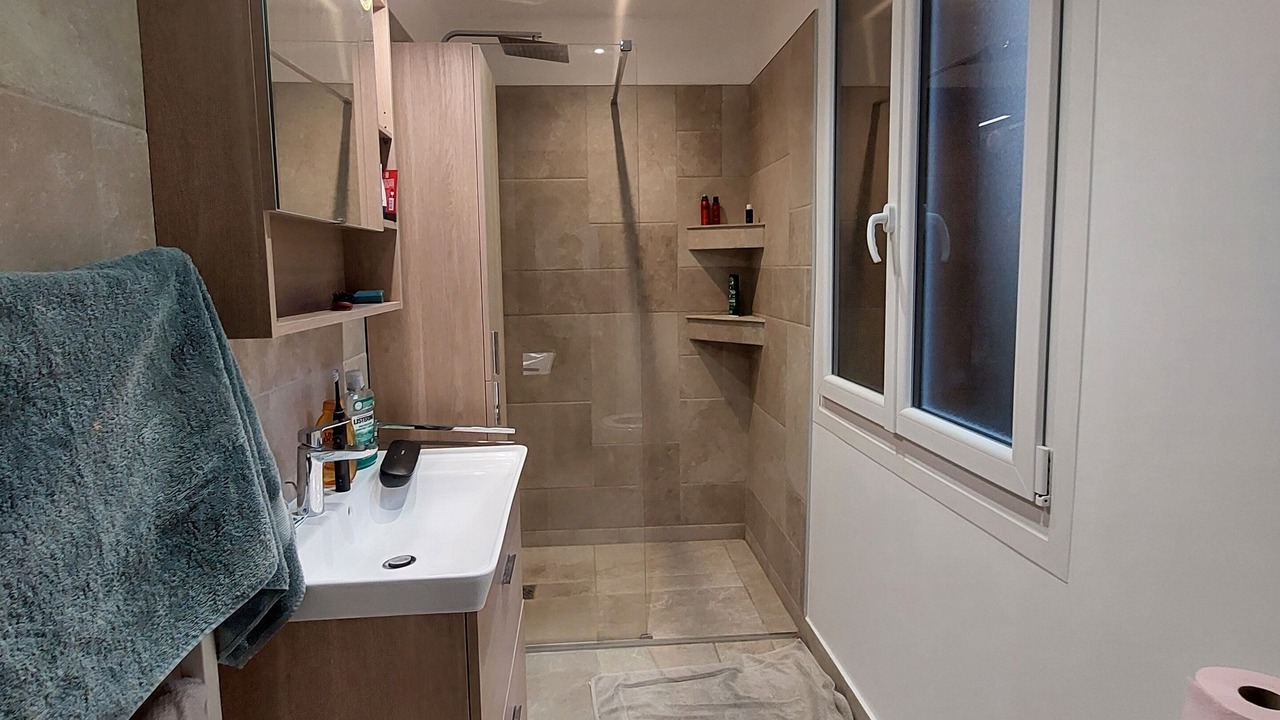 Photo of Bathroom in Gares