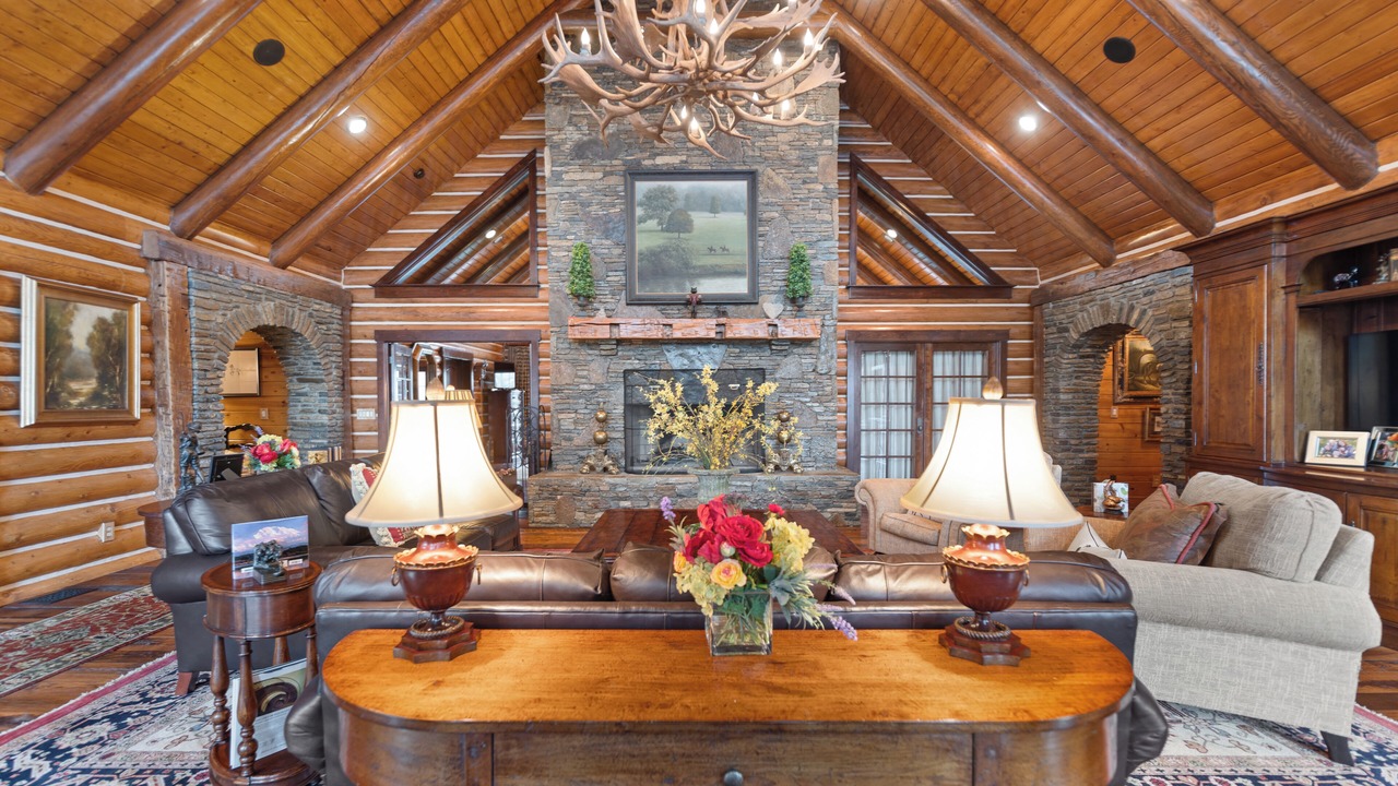 Photo of Others in Versailles