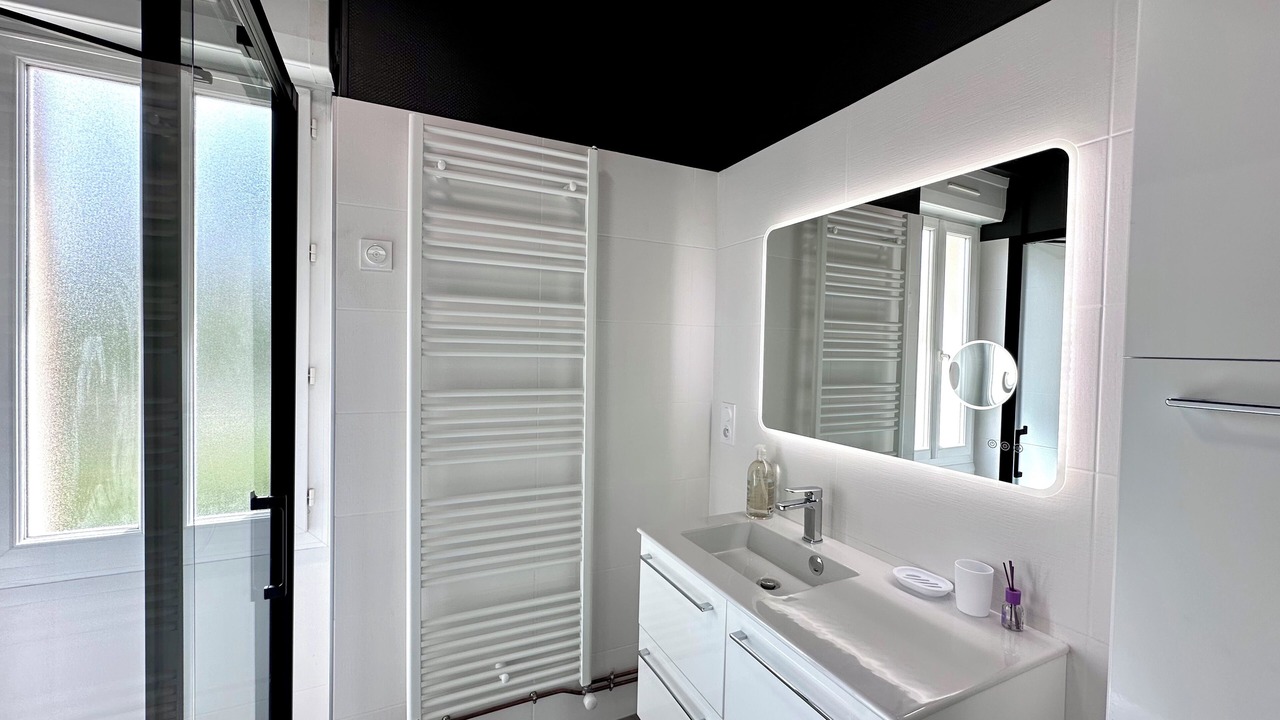 Photo of Bathroom in Villefranche-de-Rouergue