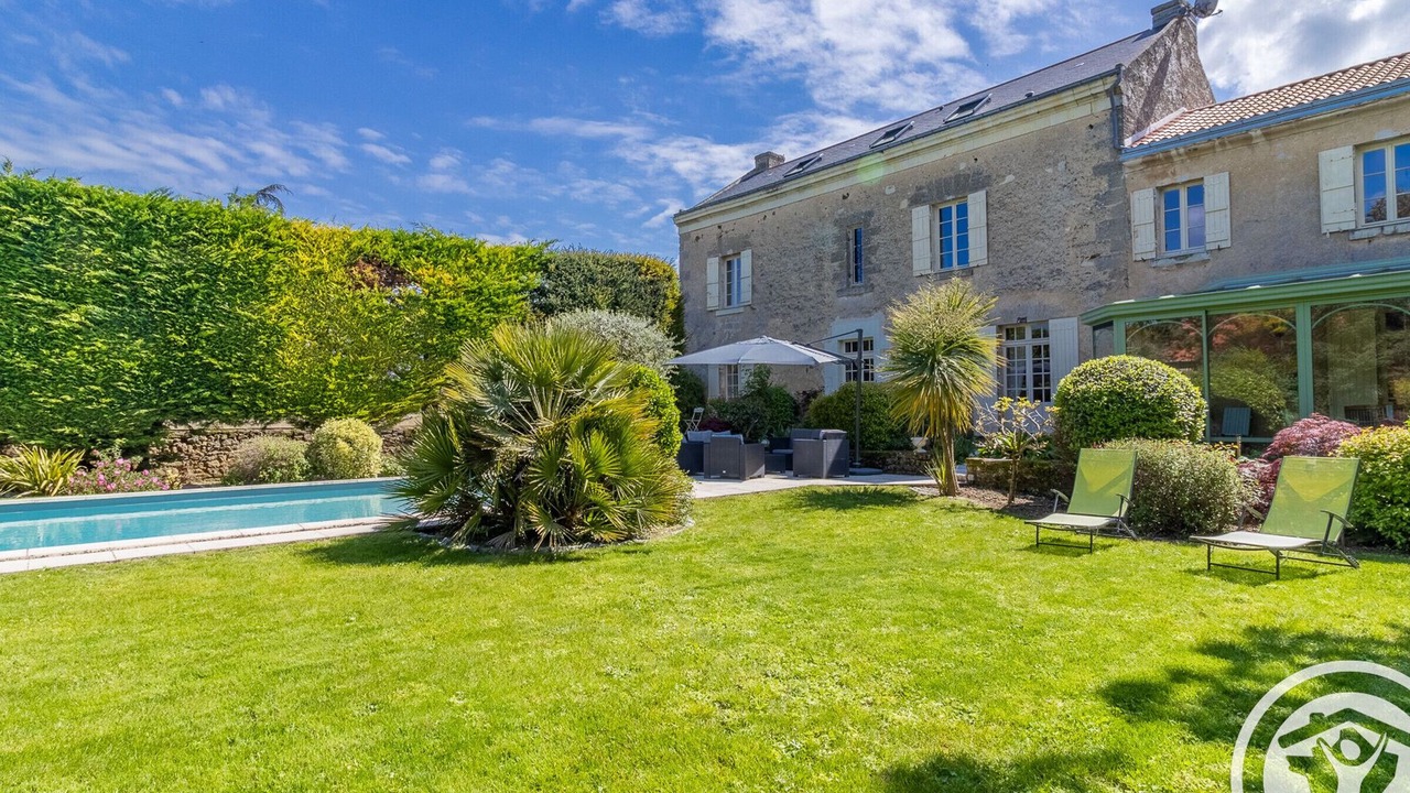 Photo of Outdoor in Saint-Georges-sur-Layon