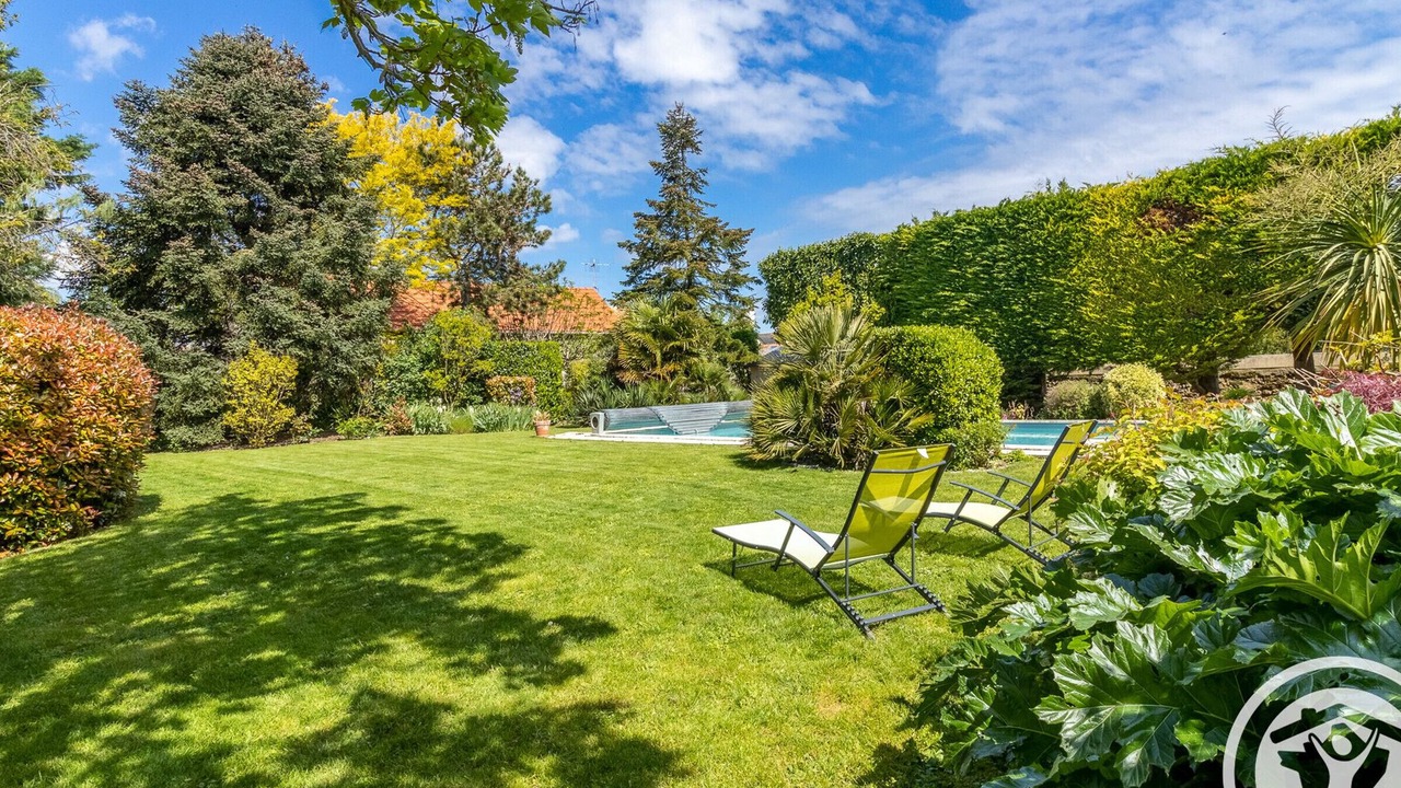 Photo of Outdoor in Saint-Georges-sur-Layon