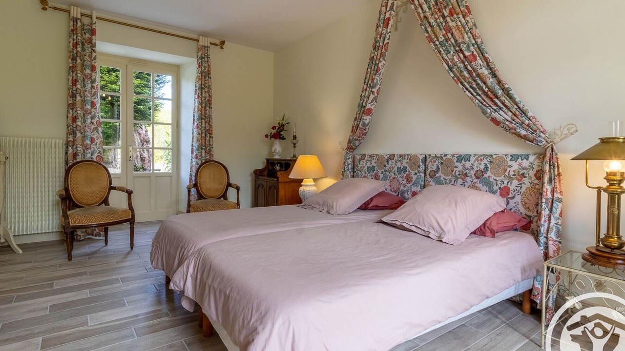 Photo of Bedroom in Saint-Georges-sur-Layon