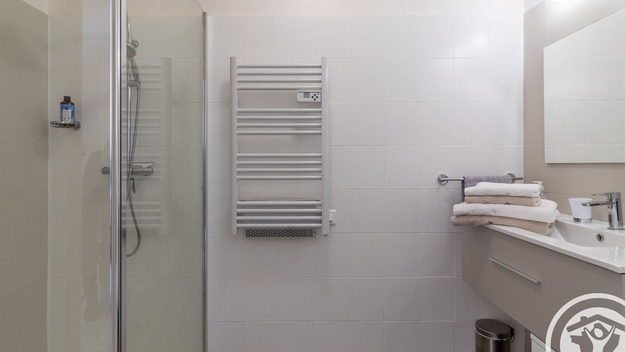 Photo of Bathroom in Saint-Georges-sur-Layon