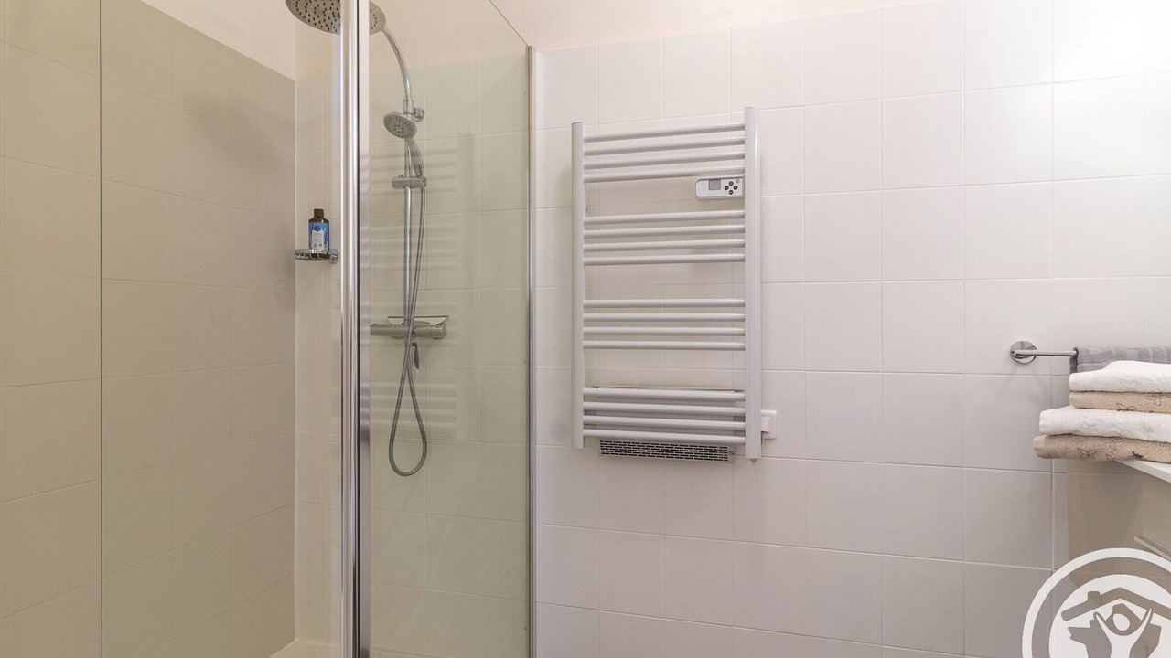 Photo of Bathroom in Saint-Georges-sur-Layon