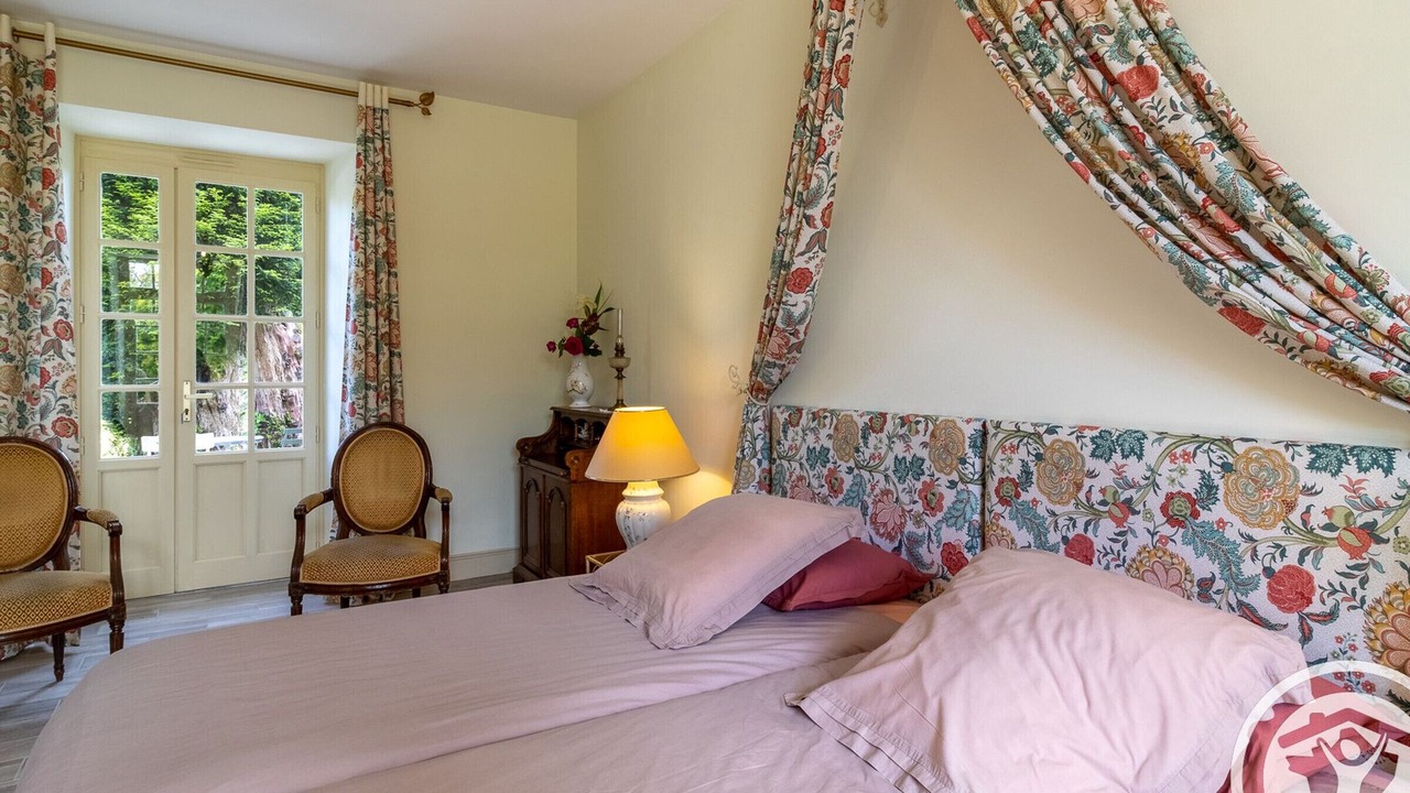 Photo of Bedroom in Saint-Georges-sur-Layon