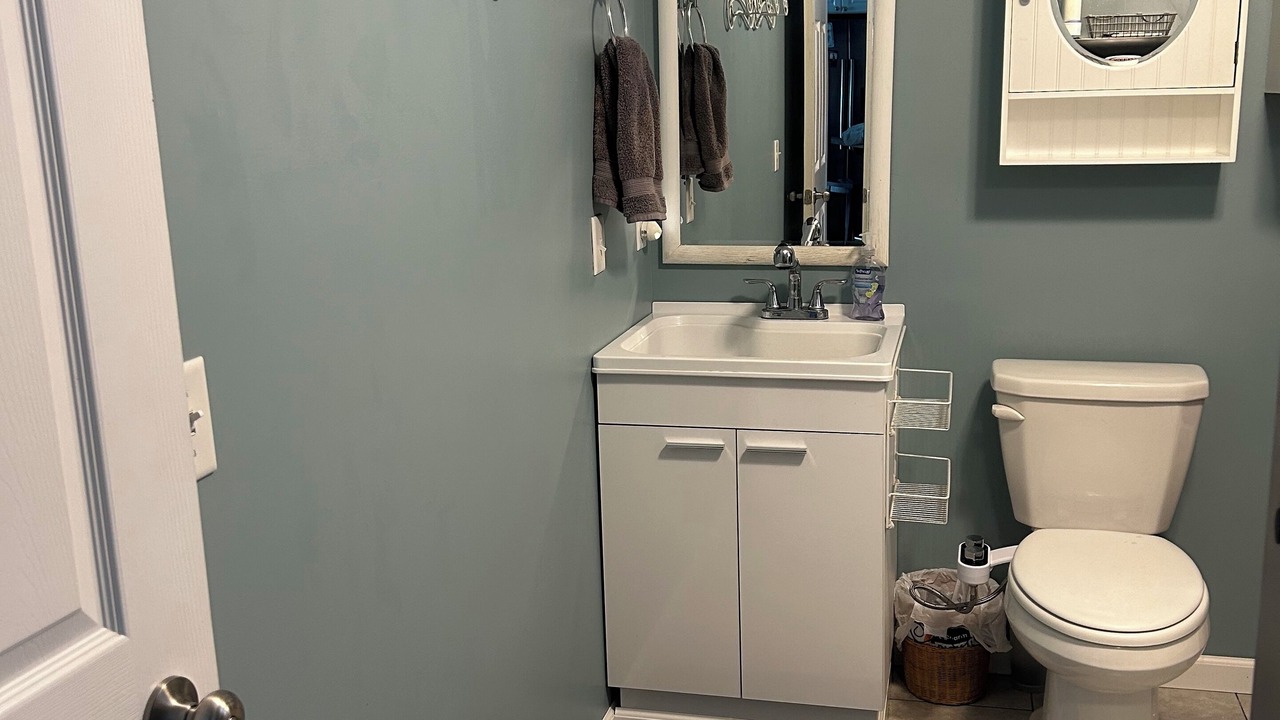 Photo of Bathroom in Maple Lake
