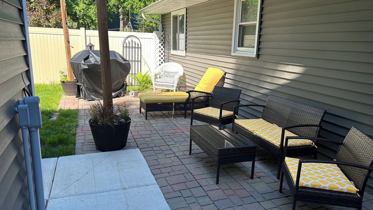Photo of Patio Balcony in Maple Lake