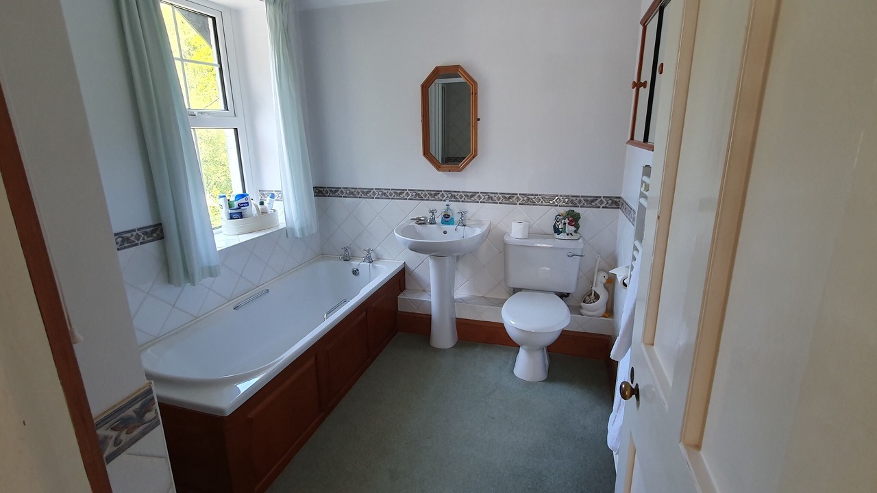 Photo of Bathroom in Lynton