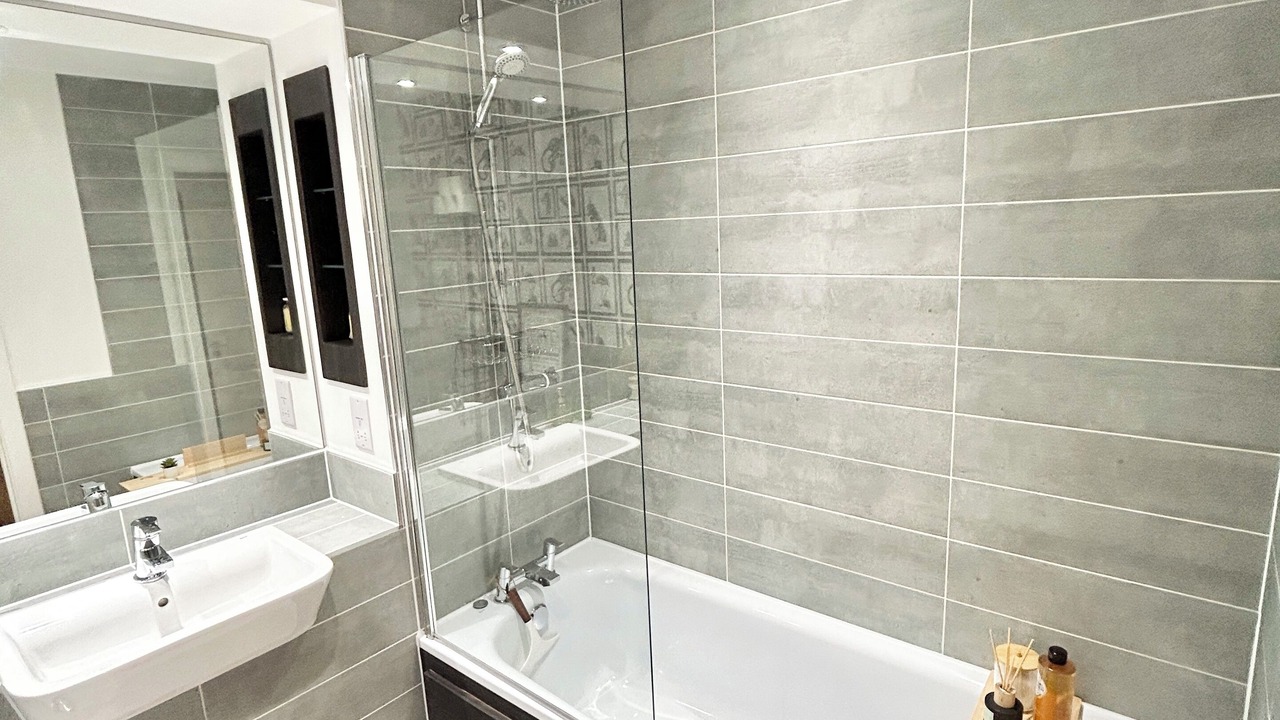 Photo of Bathroom in Lansbury