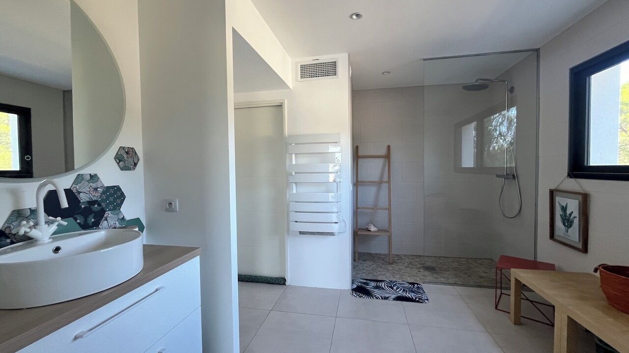 Photo of Bathroom in Montaud