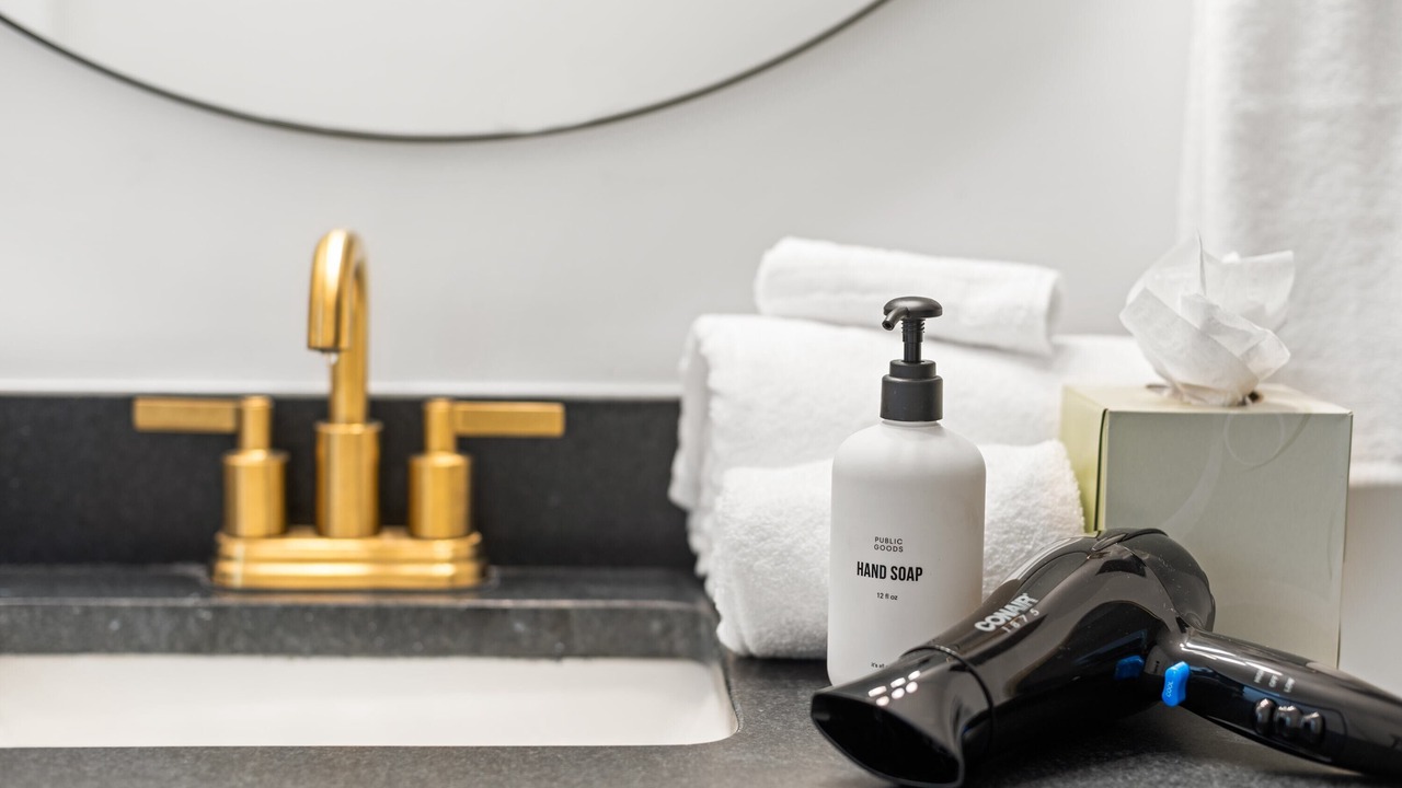 Photo of Bathroom in Old City