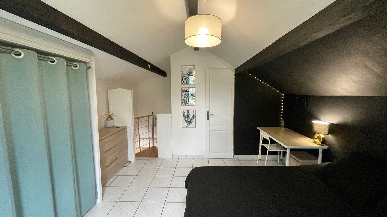 Photo of Bedroom in Melun