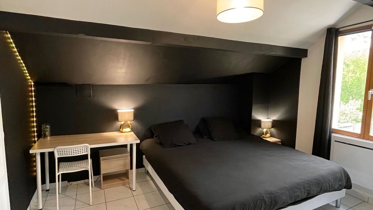 Photo of Bedroom in Melun