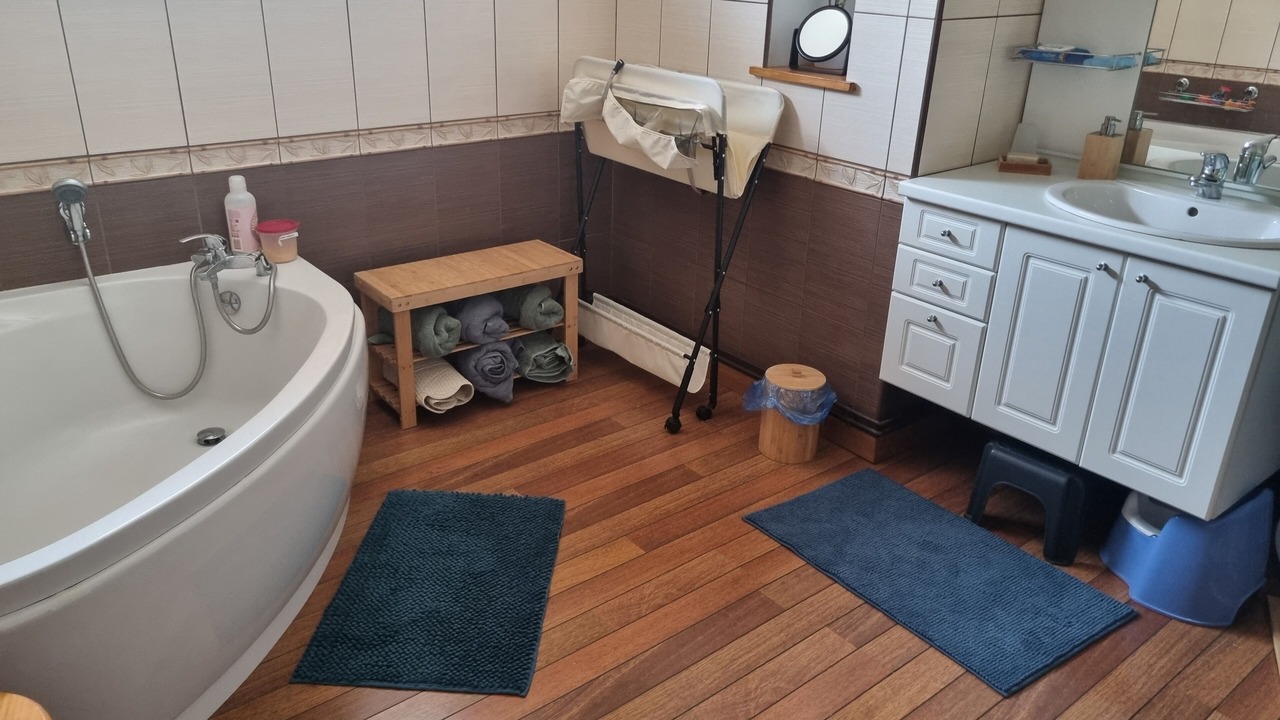 Photo of Bathroom in Eu