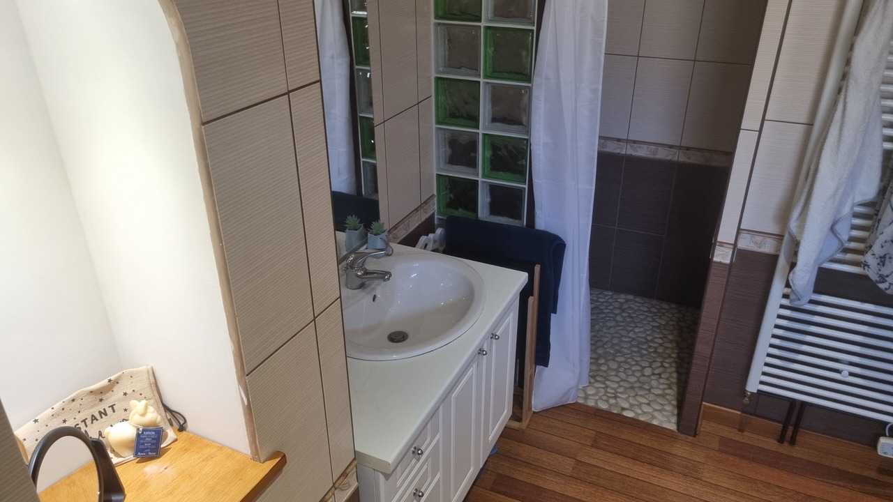 Photo of Bathroom in Eu