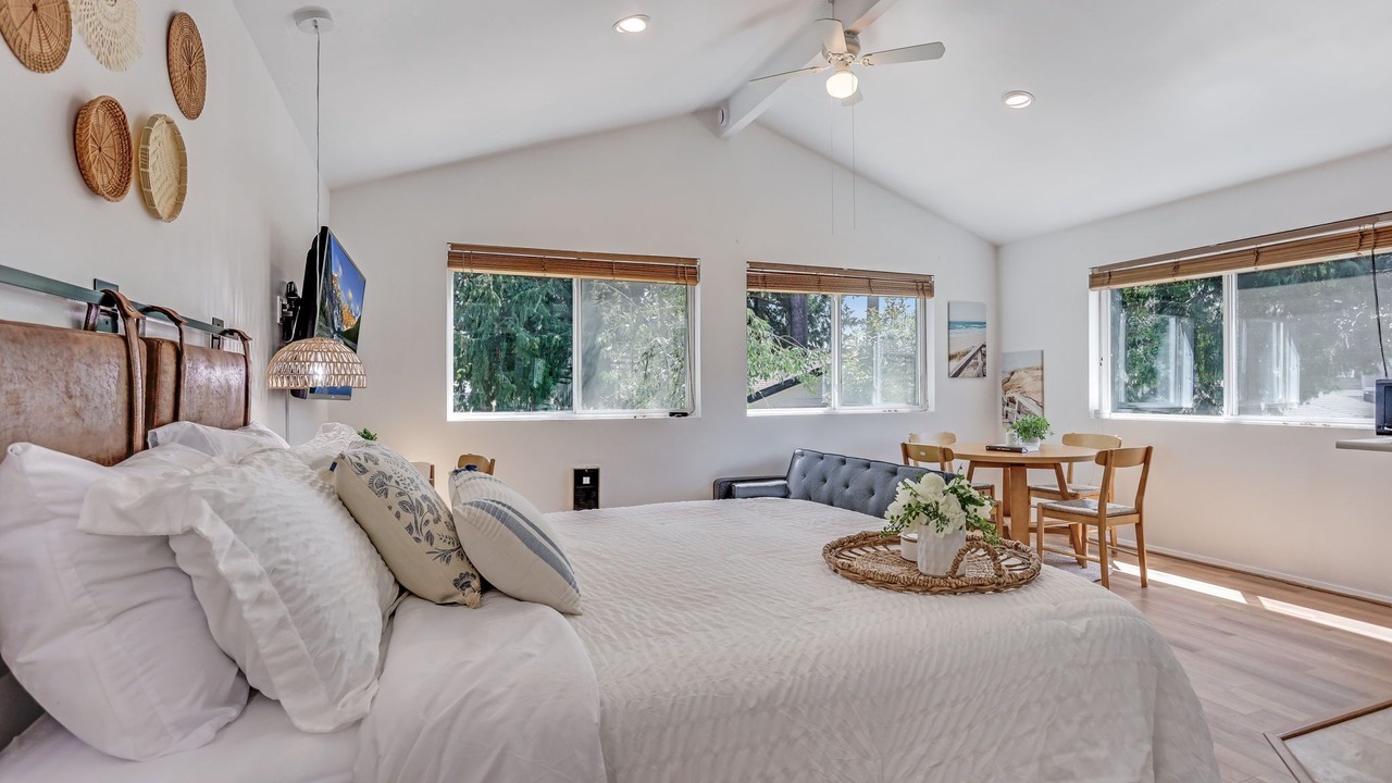 Photo of Bedroom in SeaTac