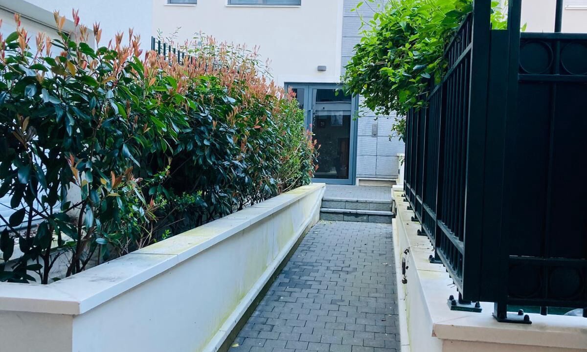 Photo of Outdoor in Clamart