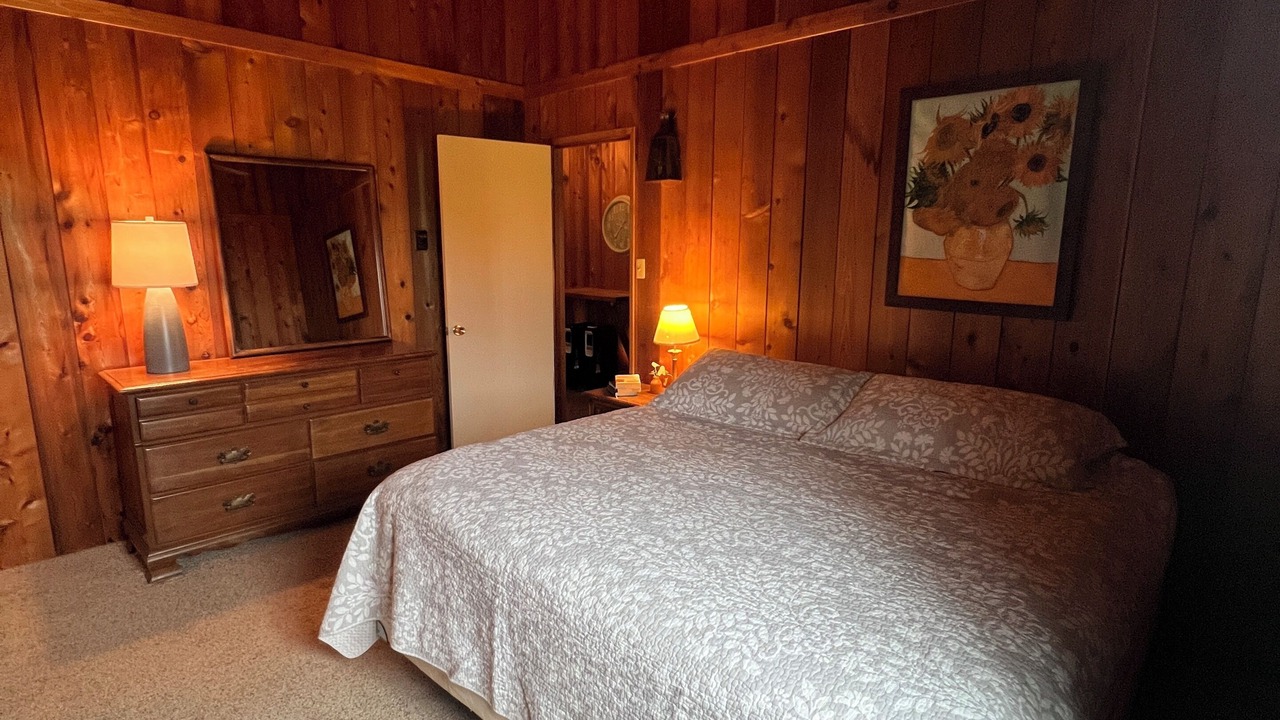 Photo of Bedroom in Granville Summit