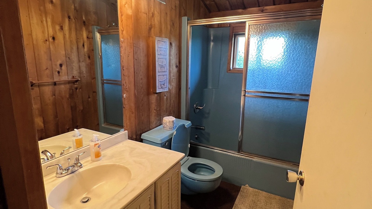 Photo of Bathroom in Granville Summit