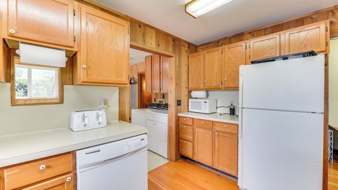 Photo of Kitchen in Grapeview