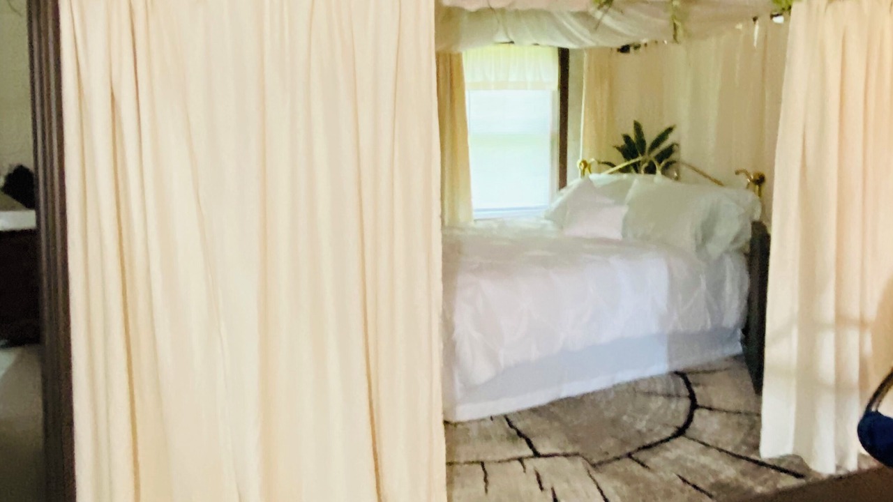 Photo of Bedroom in Nappanee