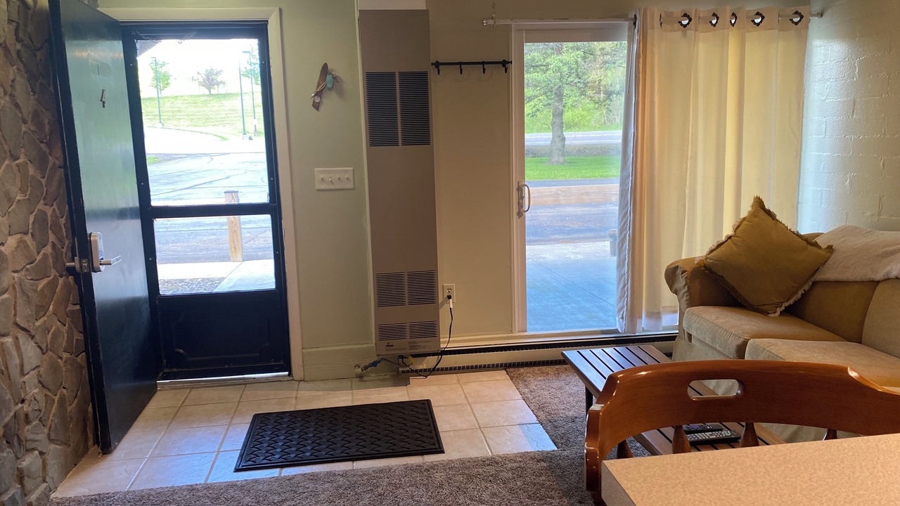 Photo of Livingroom in Blodgett Mills